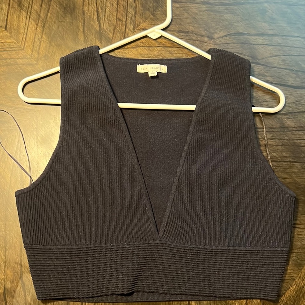 LA Hearts Crop top V neck